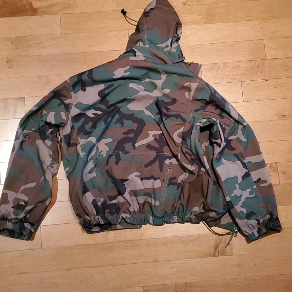 Large thin winter jacket - Picture 3 of 3